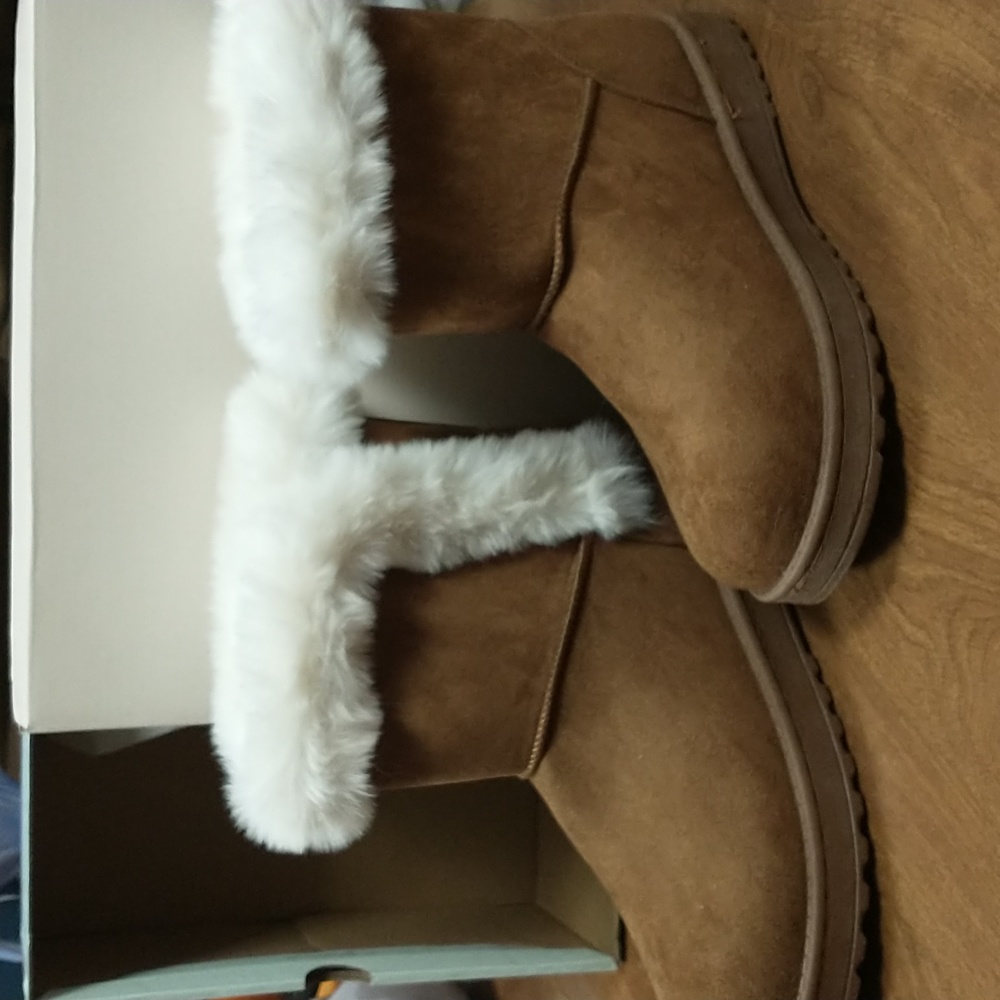 Size 9 SO Paulina Chestnut Faux Fur Boots Brand New In The Box Never Worn